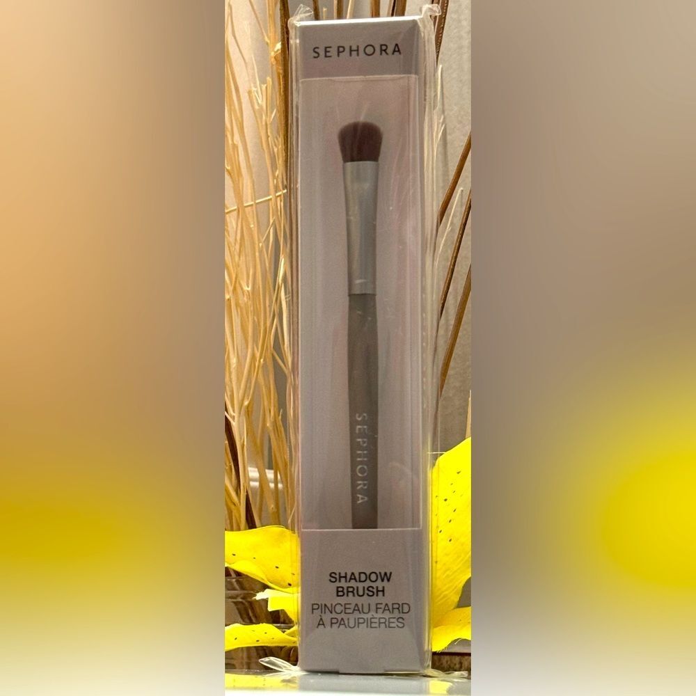 New! Never used! Sephora Eyeshadow Brush!